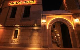 Tafana Cave & Stone Lodge